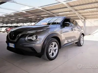 Używany Nissan Juke N-Connecta 114 KM (83 kW) 2022 Szary SUV
