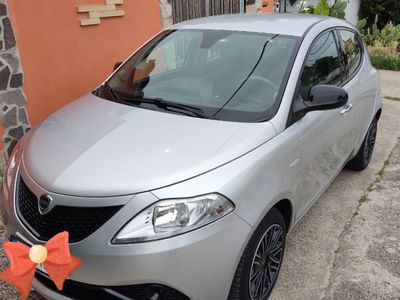 Usata Lancia Ypsilon 69 CV (50 kW) 2018 Grigio Utilitaria