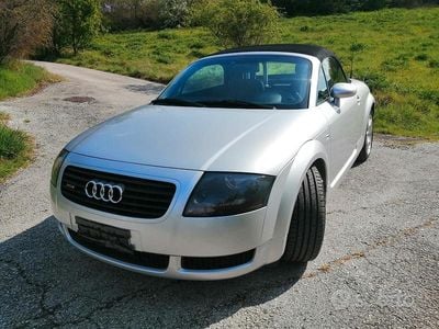 Usata Audi TT Roadster 225 CV (165 kW) 2000 Grigio Cabrio