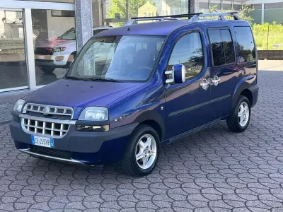 Usata Fiat Doblò 101 CV (74 kW) 2003 Blu/azzurro Monovolume