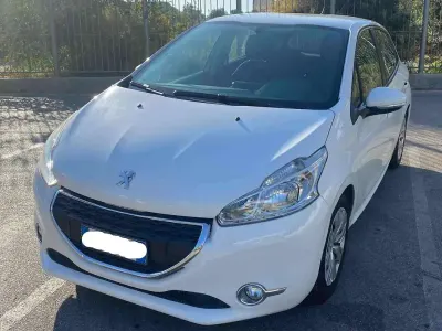 Usata Peugeot 208 Active 92 CV (67 kW) 2012 Utilitaria