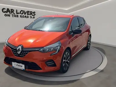 Käytetty Renault Clio V Techno 145 HP (106 kW) 2023 Oranssi Viistoperä