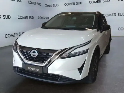 Usata Nissan Qashqai N-Connecta 158 CV (116 kW) 2023 Bianco perla /tetto nero SUV