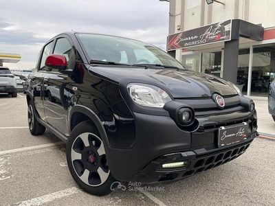 Usata Fiat Panda Cross Cross 69 CV (50 kW) 2023 Nero Utilitaria