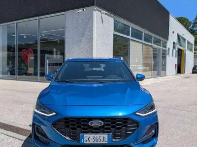 Usata Ford Focus ST-Line 125 CV (91 kW) 2022 Blu Berlina