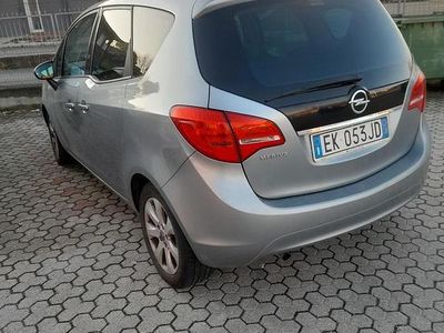 Usata Opel Meriva 100 CV (73 kW) 2011 Grigio Monovolume
