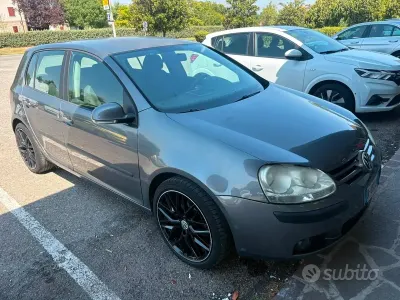 Usata VW Golf V Comfortline 102 CV (75 kW) 2007 Grigio Berlina