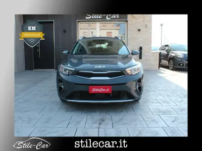 Usata Kia Stonic Style 101 CV (74 kW) 2022 Grigio SUV