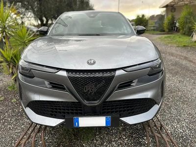 Usata Alfa Romeo Junior 114 kW (156 CV) 2025 Grigio SUV