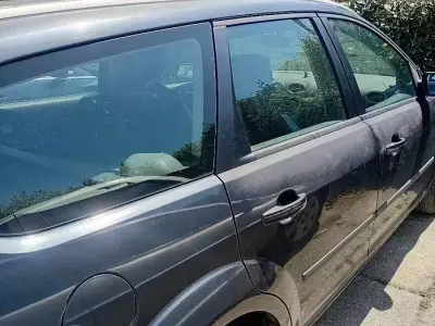 Usata Ford Focus 90 CV (66 kW) 2007 Grigio Station wagon