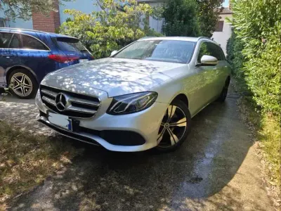 Usata Mercedes E220 Business 194 CV (142 kW) 2017 Station wagon