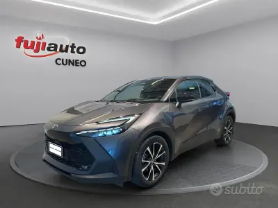 Usata Toyota C-HR Trend 140 CV (102 kW) 2024 Dark grey met SUV