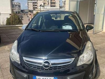 Usata Opel Corsa 75 CV (55 kW) 2013 Nero Utilitaria