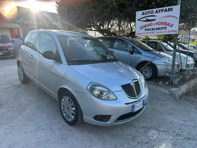 Usata Lancia Ypsilon Platinum 69 CV (50 kW) 2011 Grigio Utilitaria