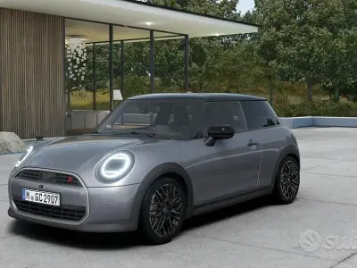 Nuova Mini Cooper Favoured 150 kW (204 CV) 2026 Utilitaria