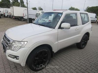 Bianco Usata 2016 Mitsubishi Pajero SUV | 20.500 € (Buon prezzo)