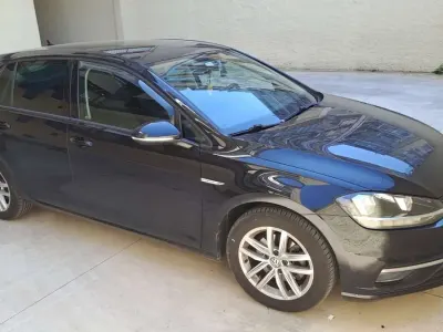 Usata VW Golf VII Business 131 CV (96 kW) 2019 Berlina