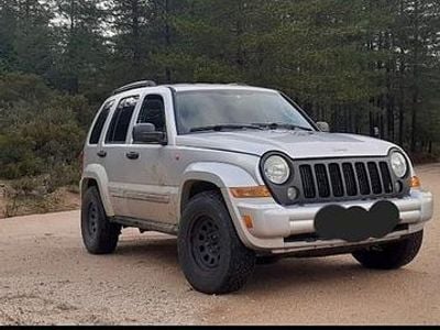 Second-hand Jeep Cherokee 163 CP (119 kW) 2005 SUV
