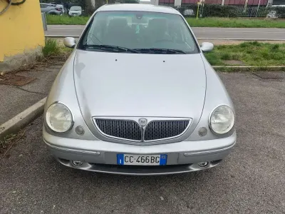 Usata Lancia Lybra 103 CV (75 kW) 2002 Berlina