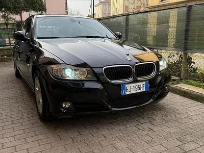 Usata BMW 318 143 CV (105 kW) 2011 Nero Station wagon