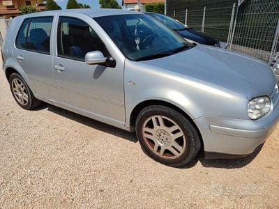 Argento Usata 2001 VW Golf IV Berlina | 600 € (Buon prezzo)