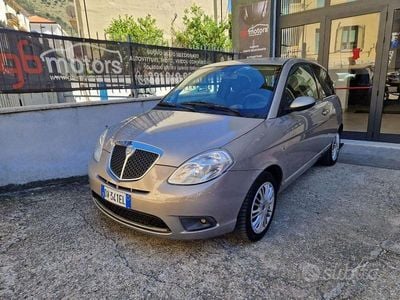 Usata Lancia Ypsilon 60 CV (44 kW) 2009 Bianco Utilitaria