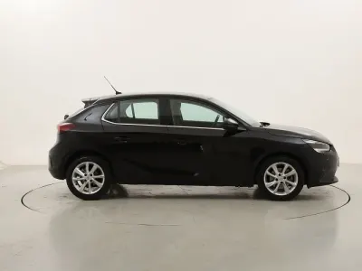 Usata Opel Corsa Elegance 101 CV (74 kW) 2021 Neronero Utilitaria