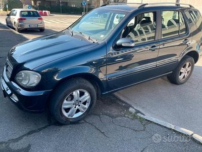 Usata Mercedes ML270 SE 163 CV (119 kW) 2005 Blu SUV
