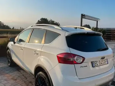 Usata Ford Kuga 163 CV (119 kW) 2010 Bianco SUV