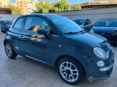 Usado Fiat 500 Lounge 69 CV (50 kW) 2010 Gris Utilitario