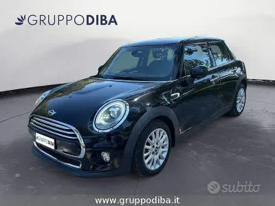 Usata Mini Cooper D 116 CV (85 kW) 2016 Nero Utilitaria