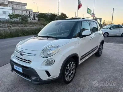 Begagnad Fiat 500L Trekking 105 HK (77 kW) 2015 Vit Minibuss