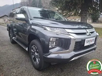 Usata Mitsubishi L200 Intense 150 CV (110 kW) 2021 Grigio scuro Pick-up