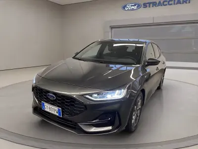 Usata Ford Focus ST-Line 116 CV (85 kW) 2025 Grigio metallizzato Berlina