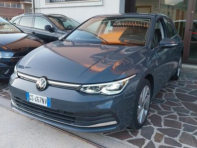 Usata VW Golf VIII Style 130 CV (95 kW) 2023 Grigio Berlina