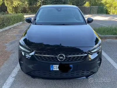 Usata Opel Corsa Elegance 101 CV (74 kW) 2022 Nero Utilitaria