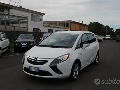 Usata Opel Zafira Tourer Cosmo 136 CV (100 kW) 2015 Bianco Monovolume
