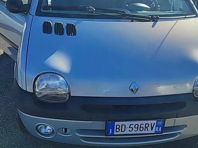 Usata Renault Twingo 58 CV (42 kW) 1999 Grigio Utilitaria