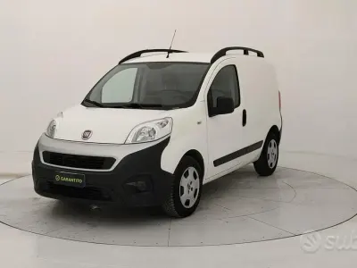 Begagnad Fiat Fiorino 95 HK (69 kW) 2021 Vit Minibuss