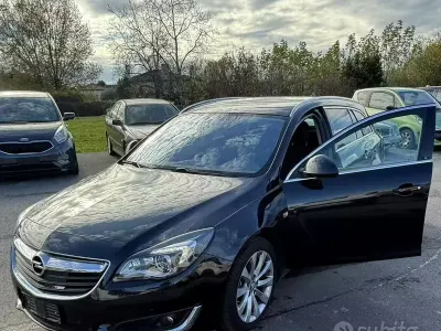 Usata Opel Insignia 140 CV (102 kW) 2015 Nero Station wagon