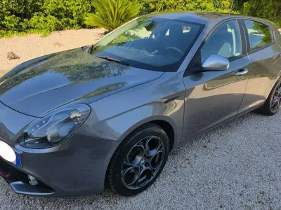 Gebraucht Alfa Romeo Giulietta Super 120 PS (88 kW) 2017 Grau Kleinwagen