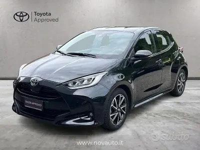 Usata Toyota Yaris Hybrid Trend 116 CV (85 kW) 2022 Nero Berlina