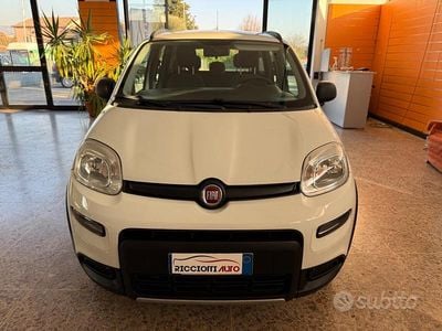 Usata Fiat Panda 4x4 S 85 CV (62 kW) 2019 Bianco Utilitaria