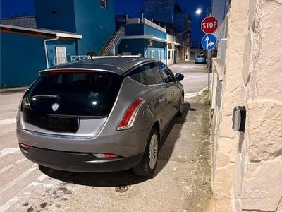 Usata Lancia Delta 165 CV (121 kW) 2010 Utilitaria