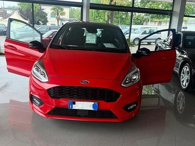 Usata Ford Fiesta ST-Line 120 CV (88 kW) 2018 Rosso Utilitaria