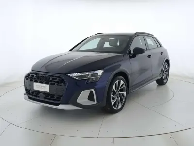 Nuova Audi A3 Advanced 150 CV (110 kW) 2026 Blu navarra metallizzato Berlina