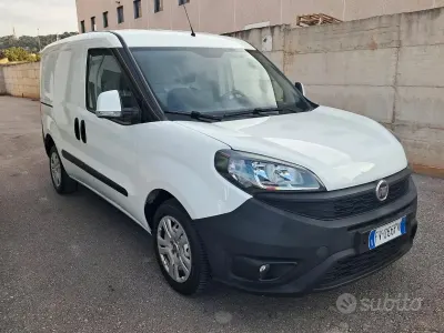 Usata Fiat Doblò 105 CV (77 kW) 2019 Bianco Monovolume