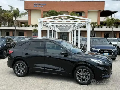 Usata Ford Kuga ST-Line 120 CV (88 kW) 2021 Nero SUV