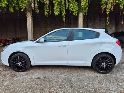 Usata Alfa Romeo Giulietta 120 CV (88 kW) 2016 Bianco Utilitaria