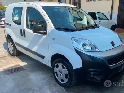 Usata Fiat Fiorino 69 CV (50 kW) 2016 Bianco Monovolume